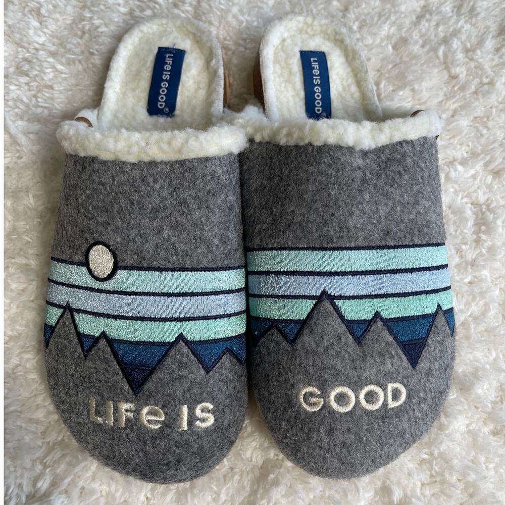 Life Is Good Mountain Slippers Gray Fleece Lined Indoor Home Shoes Size 10M NEW